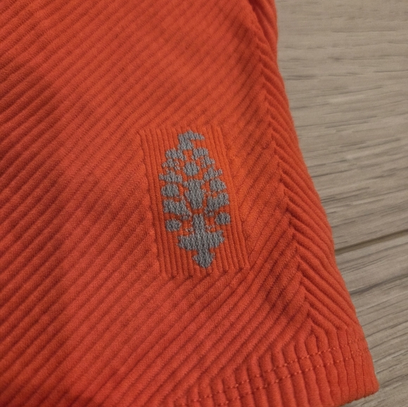 Free People Ribbed Top 🧡❤️ - Picture 3 of 7